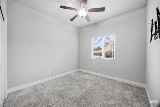 9001 Brook Shadow Way, Shafter, CA 93263