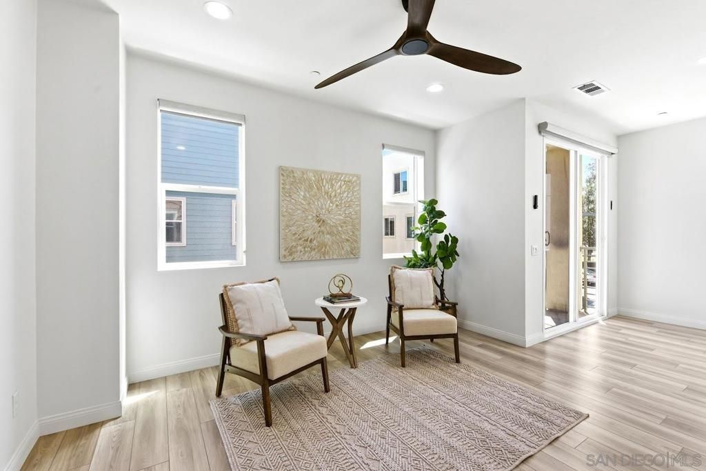 Image 13 of property listing at 214 Antoni Gln 710, Escondido, CA 92025