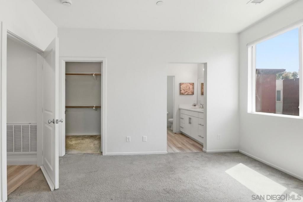 Image 16 of property listing at 214 Antoni Gln 710, Escondido, CA 92025