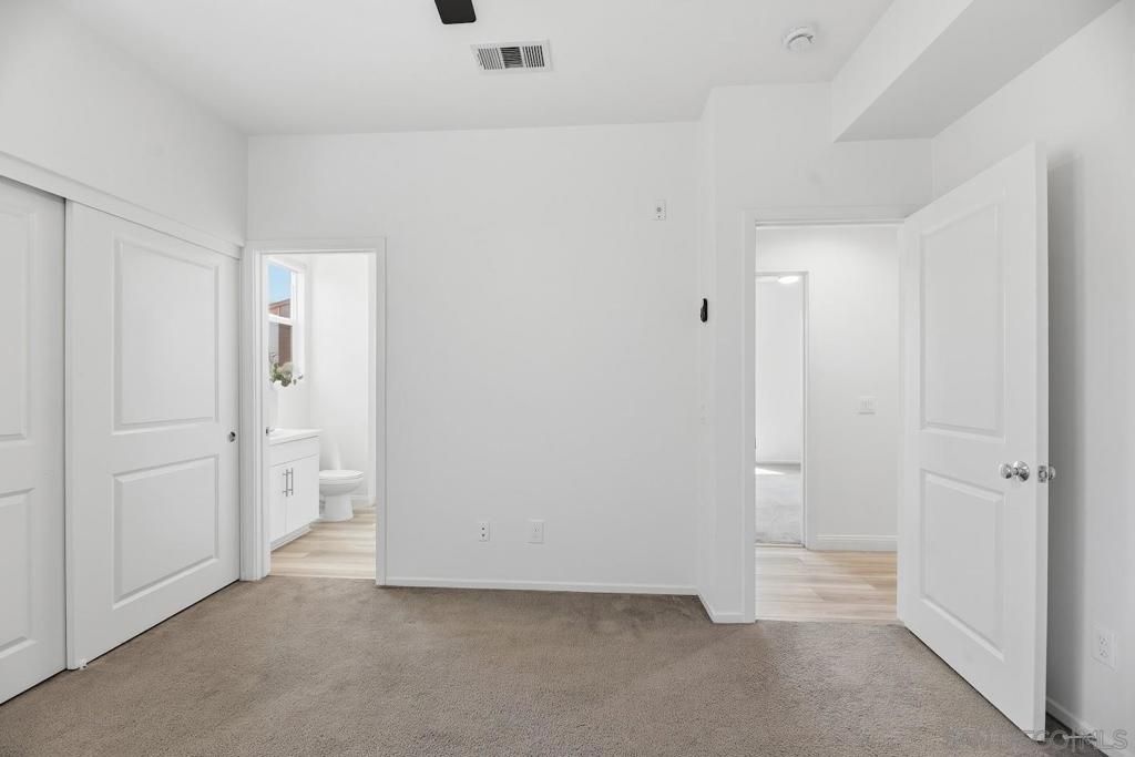 Image 20 of property listing at 214 Antoni Gln 710, Escondido, CA 92025