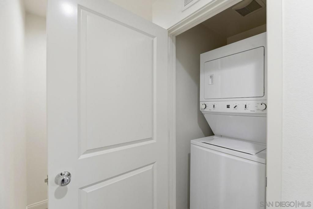 Image 23 of property listing at 214 Antoni Gln 710, Escondido, CA 92025