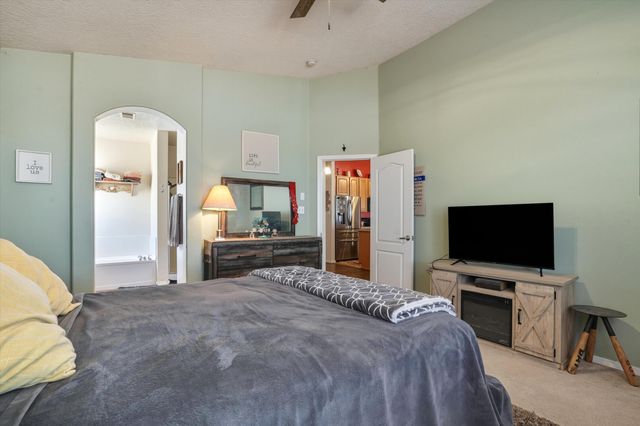 241 Big Sky Avenue SW, Los Lunas, NM 87031