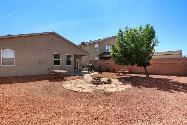 241 Big Sky Avenue SW, Los Lunas, NM 87031