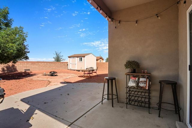 241 Big Sky Avenue SW, Los Lunas, NM 87031