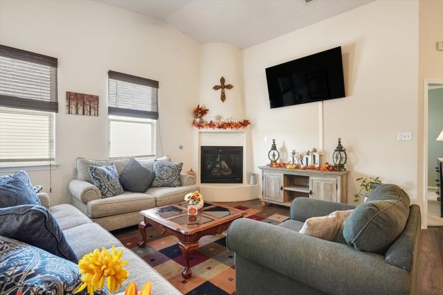 241 Big Sky Avenue SW, Los Lunas, NM 87031