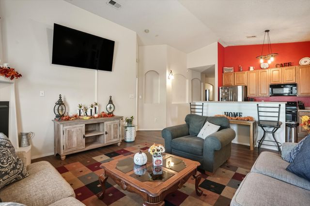 241 Big Sky Avenue SW, Los Lunas, NM 87031