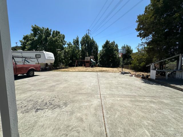 1013 Benicia Rd, Vallejo, CA 94591