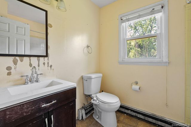 11 Caudie Drive, Poughkeepsie, NY 12603
