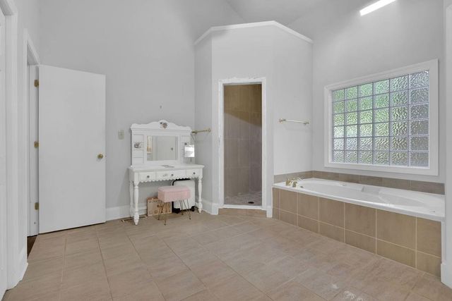 8760 S Mount Drive, Alpharetta, GA 30022