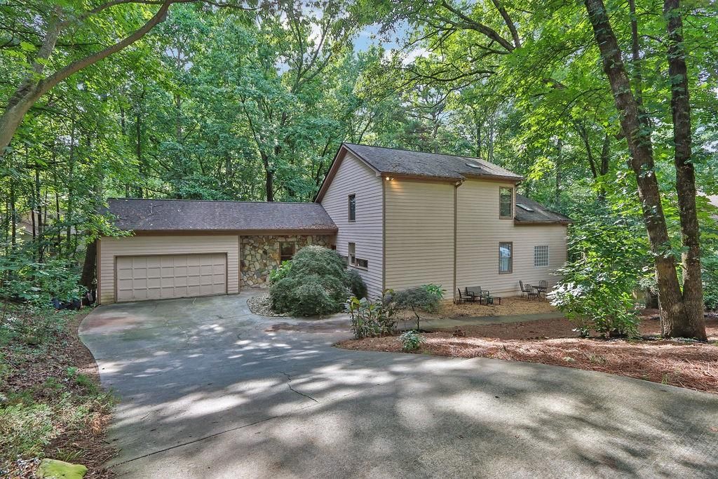 8760 S Mount Drive, Alpharetta, GA 30022