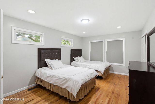 18 Wyoming Drive, Jackson, NJ 08527