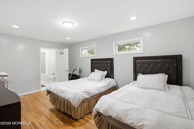 18 Wyoming Drive, Jackson, NJ 08527