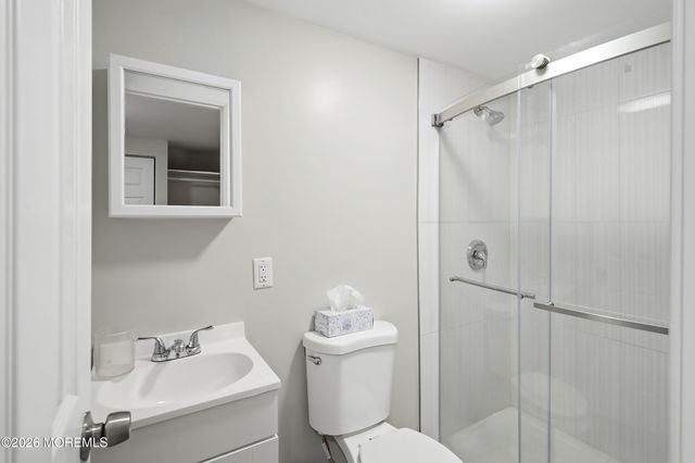 18 Wyoming Drive, Jackson, NJ 08527