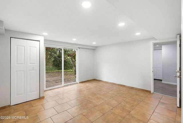 18 Wyoming Drive, Jackson, NJ 08527