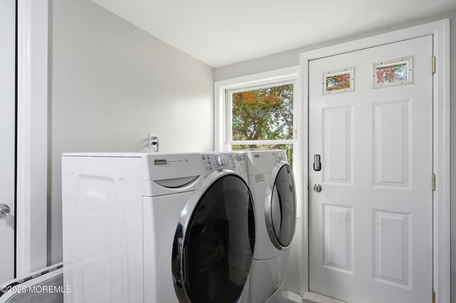 18 Wyoming Drive, Jackson, NJ 08527
