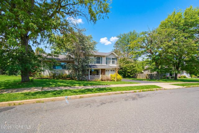 18 Wyoming Drive, Jackson, NJ 08527
