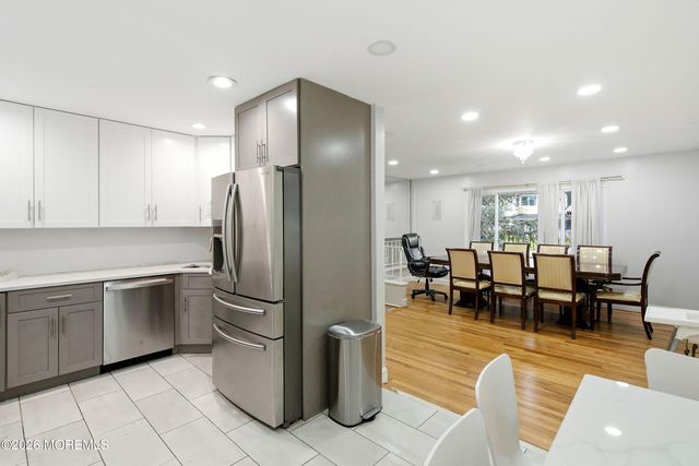 18 Wyoming Drive, Jackson, NJ 08527