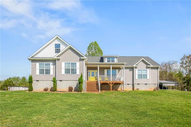724 Tom Cook Road, Pilot Mountain, NC 27041