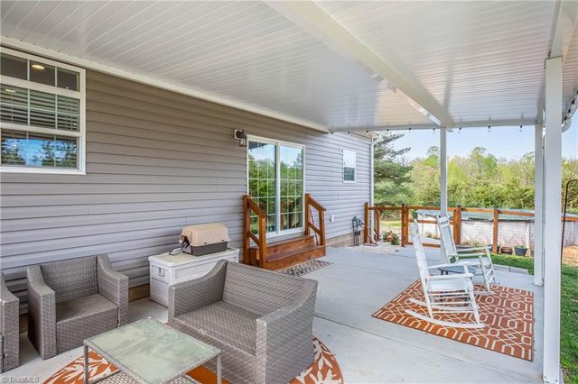 724 Tom Cook Road, Pilot Mountain, NC 27041