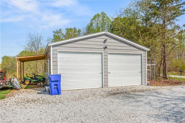 724 Tom Cook Road, Pilot Mountain, NC 27041