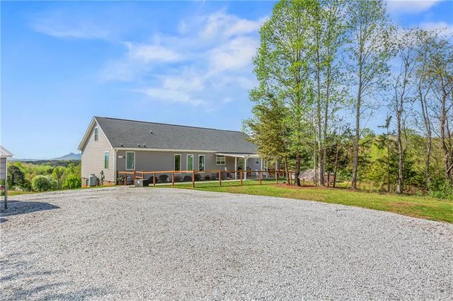 724 Tom Cook Road, Pilot Mountain, NC 27041