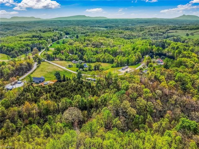 724 Tom Cook Road, Pilot Mountain, NC 27041