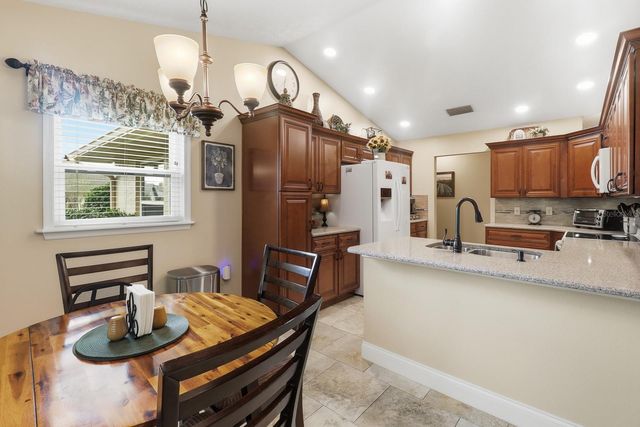 407 GLEN ABBEY LANE, Debary, FL 32713