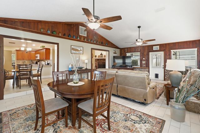 407 GLEN ABBEY LANE, Debary, FL 32713