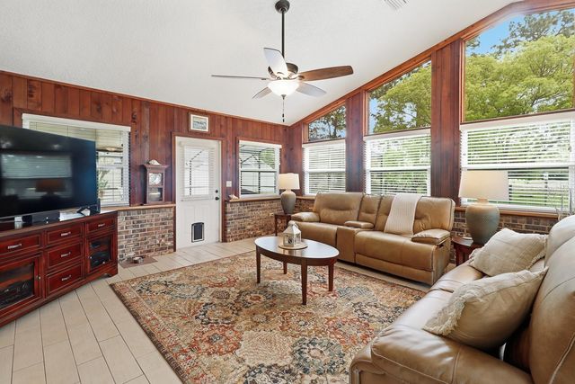 407 GLEN ABBEY LANE, Debary, FL 32713