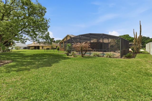 407 GLEN ABBEY LANE, Debary, FL 32713