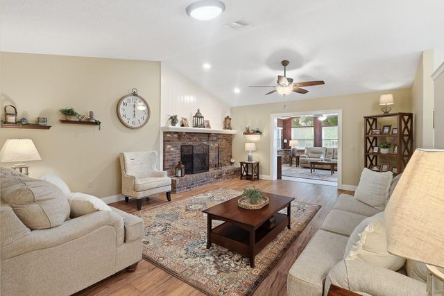 407 GLEN ABBEY LANE, Debary, FL 32713