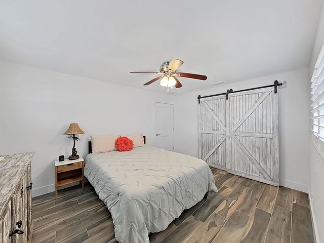 11876 WALKER AVENUE, Seminole, FL 33772