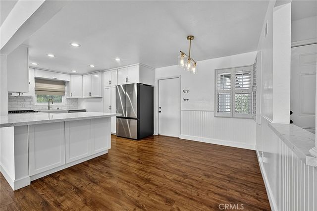 5972 Meadowlark Drive, Huntington Beach, CA 92649