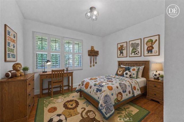 5972 Meadowlark Drive, Huntington Beach, CA 92649