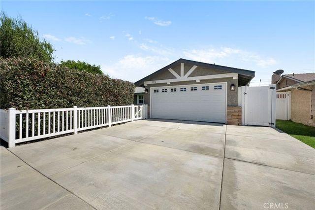 5972 Meadowlark Drive, Huntington Beach, CA 92649