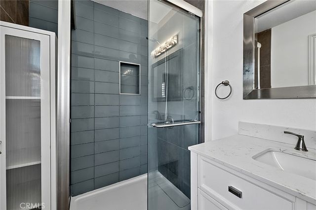5972 Meadowlark Drive, Huntington Beach, CA 92649