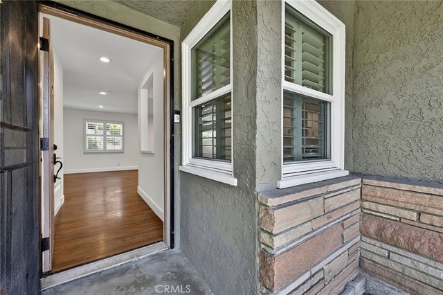 5972 Meadowlark Drive, Huntington Beach, CA 92649