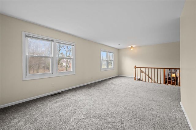 701 Viking Drive, Batavia, IL 60510