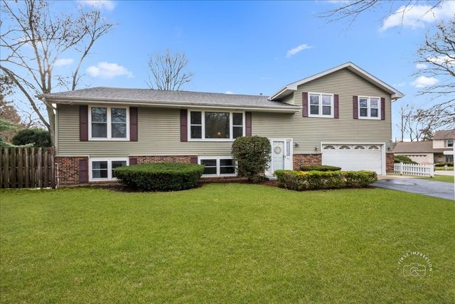 701 Viking Drive, Batavia, IL 60510