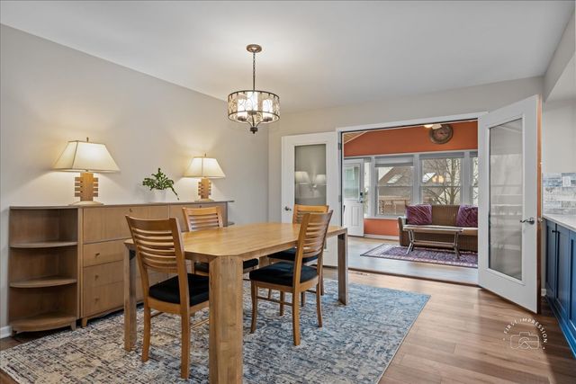 701 Viking Drive, Batavia, IL 60510