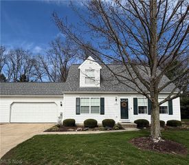 545 Parkside Lane, Tallmadge, OH 44278