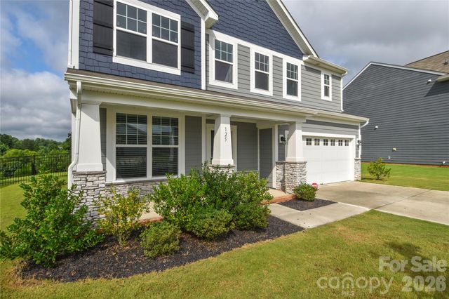 125 Dawn Run Loop, Mooresville, NC 28115