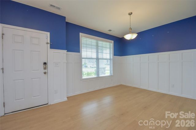 125 Dawn Run Loop, Mooresville, NC 28115