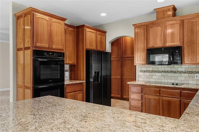 14 Sparrow Hawk, Chico, CA 95928