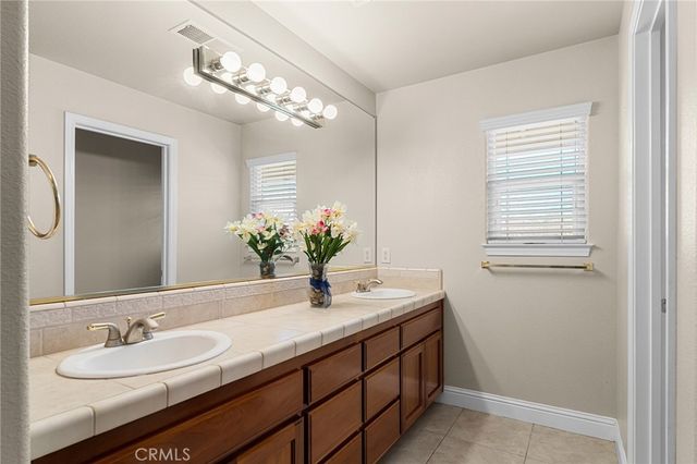 14 Sparrow Hawk, Chico, CA 95928