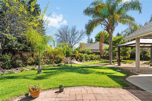 14 Sparrow Hawk, Chico, CA 95928