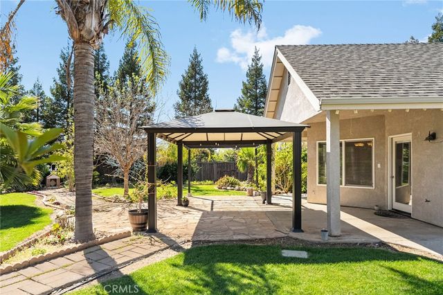 14 Sparrow Hawk, Chico, CA 95928