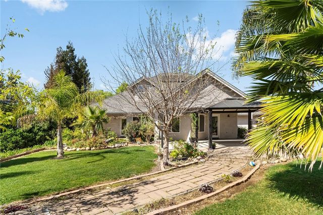 14 Sparrow Hawk, Chico, CA 95928