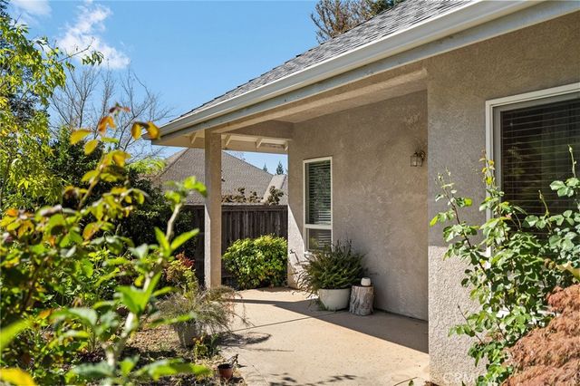 14 Sparrow Hawk, Chico, CA 95928
