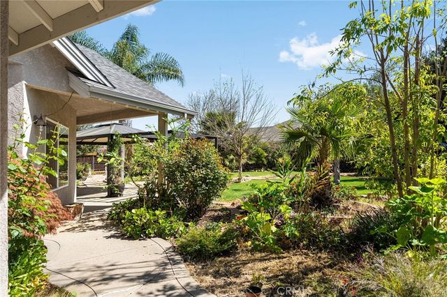 14 Sparrow Hawk, Chico, CA 95928